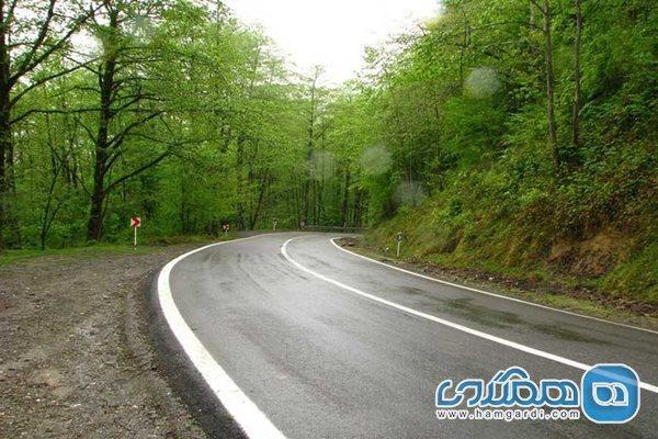 جاده کلاردشت به عباس آباد یکی از جاده های زیبای ایران به شمار می رود